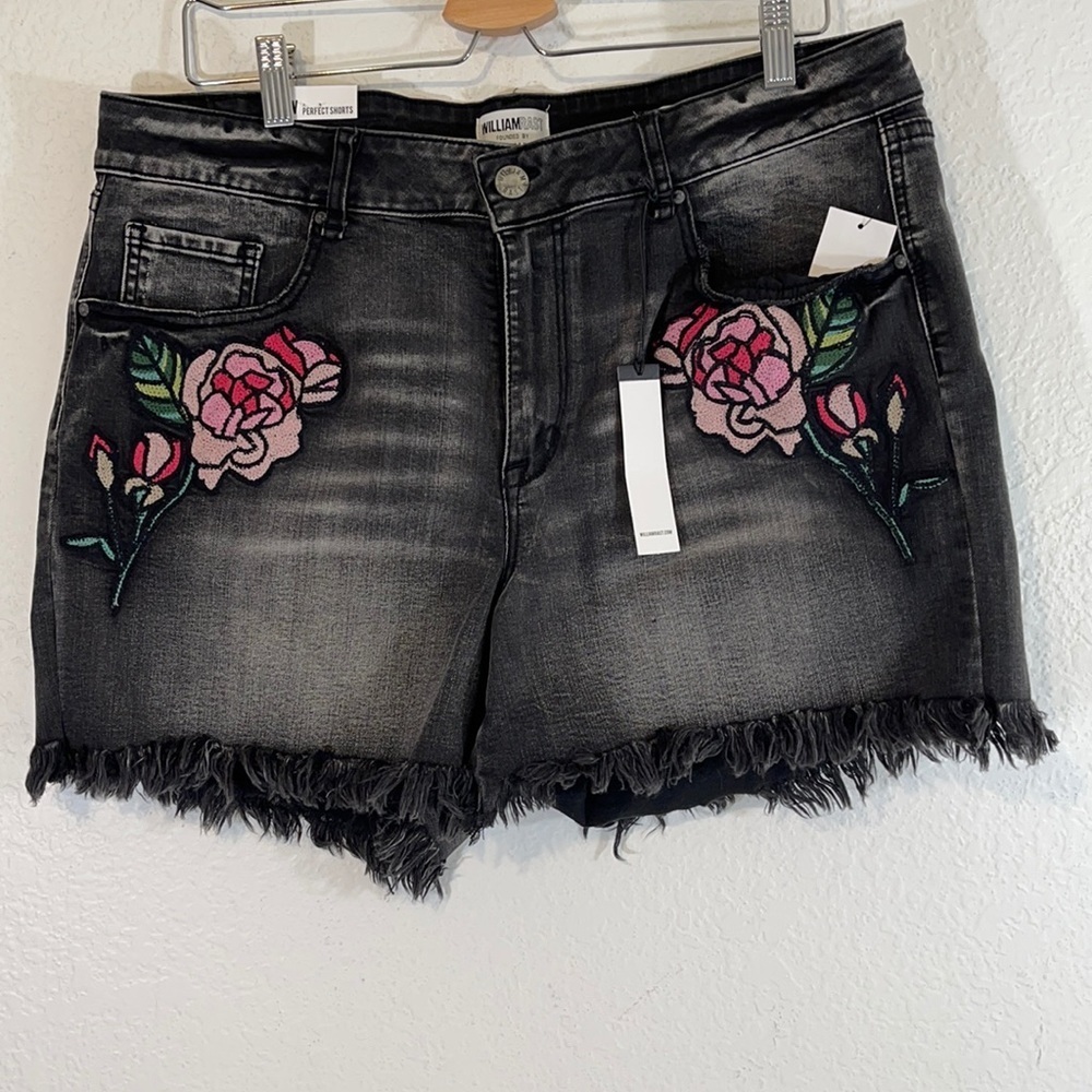 WILLIAM RAST Embroidered Frayed Denim Shorts 20W - Picture 3 of 10